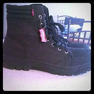 Mens Levi Boots